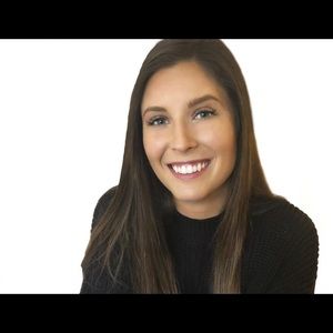 Meet your Posher, Danica